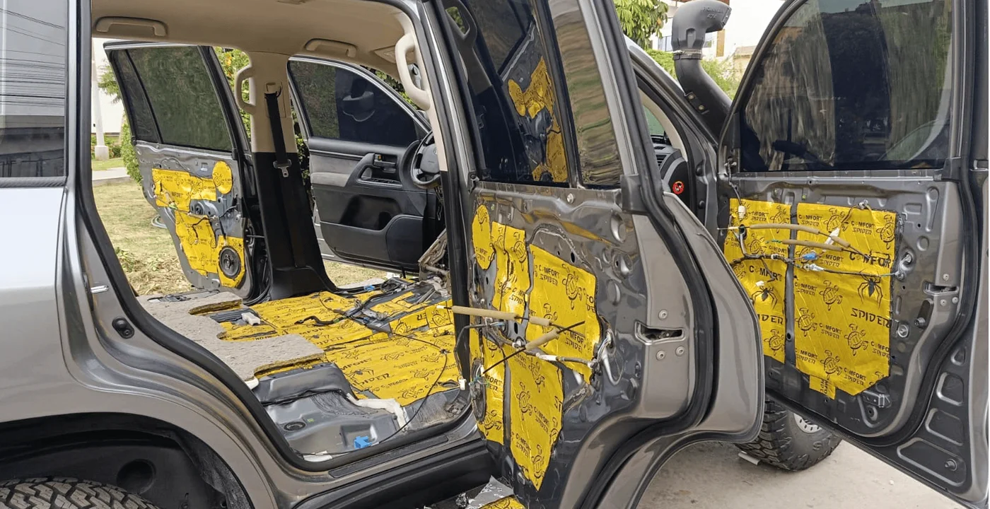 Insonorización profesional de autos en Lima