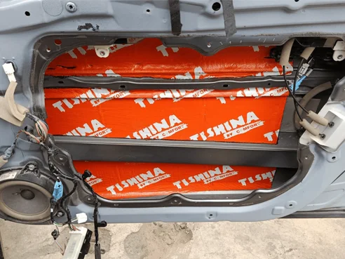 Insonorización de puertas nissan infinite EX35 2012