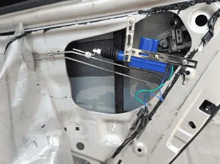 Trabajo de instalacion de pestillos